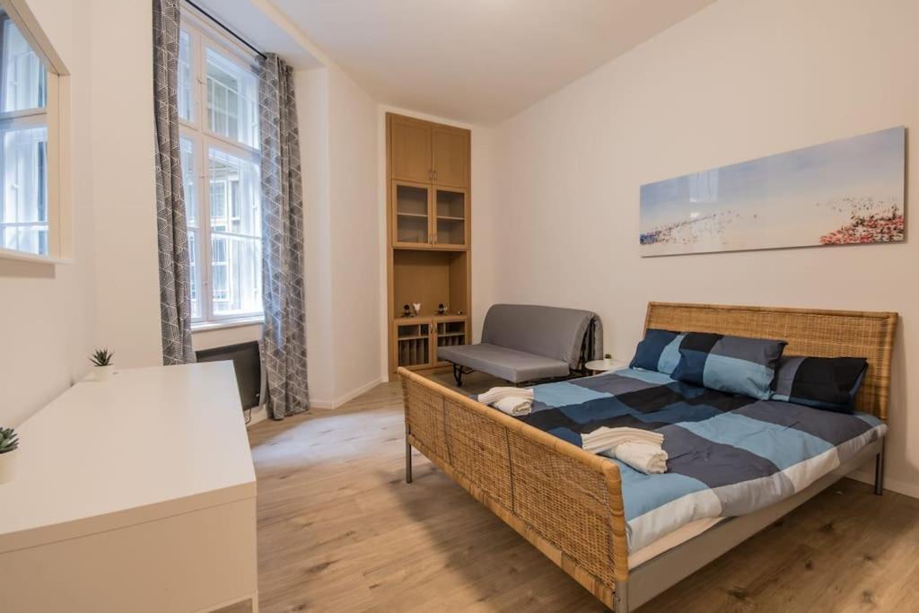 A+ Budapest Central Dob Street Apartment ภายนอก รูปภาพ